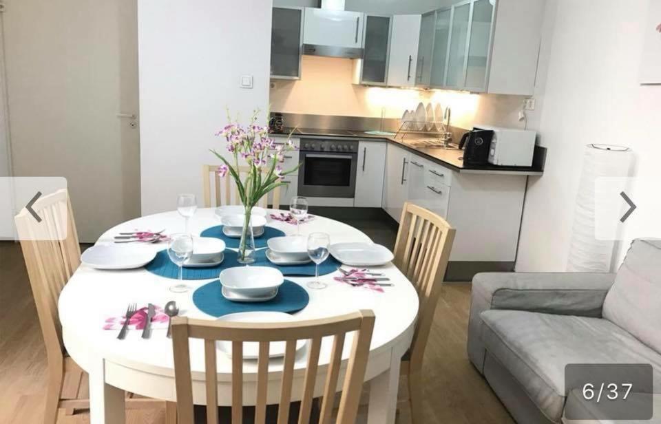 Astoria Metro Apartment Budapest Eksteriør billede